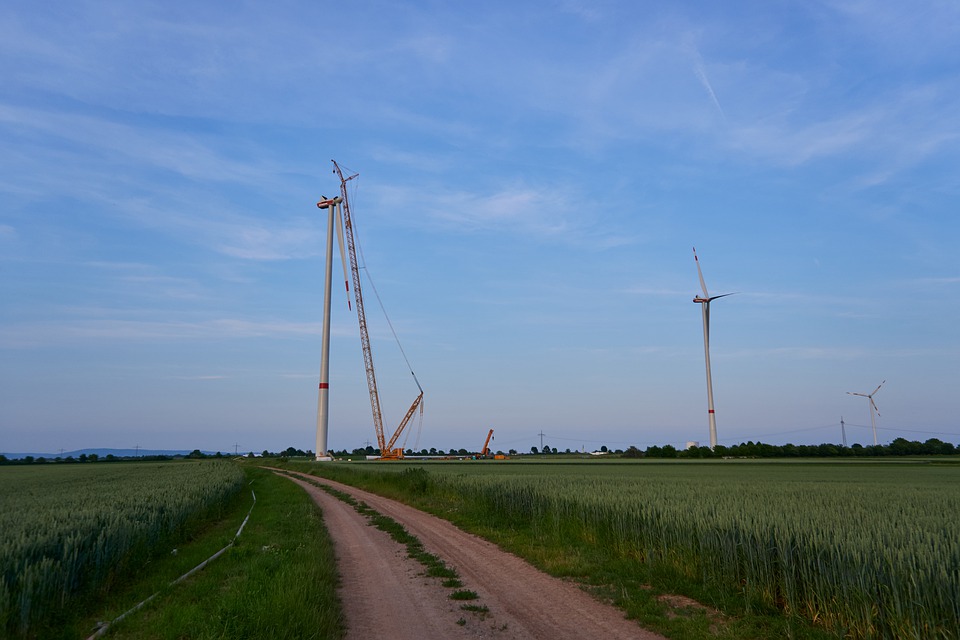 Erection of high capacity wind turbine